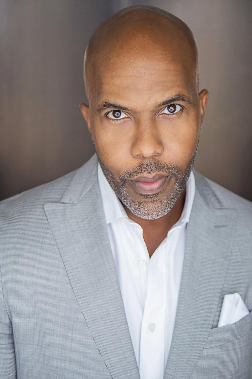 et billede af Anthony Elfonzia