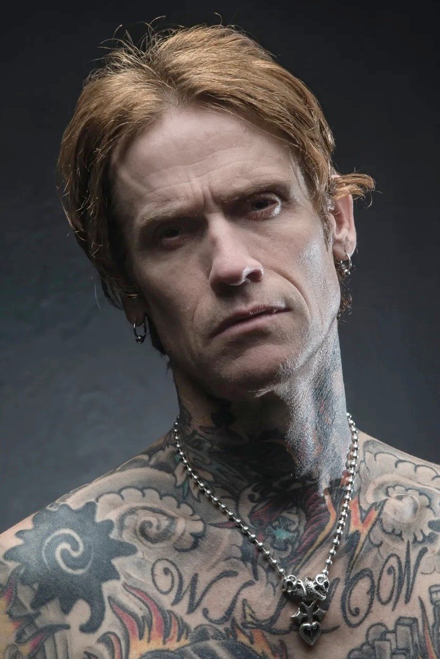 et billede af Josh Todd