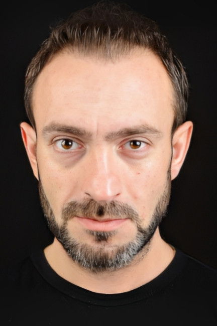 et billede af Tuğrul Temurloğa