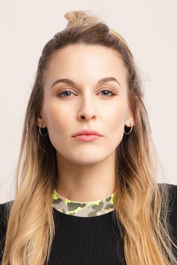 et billede af Sára Gellért