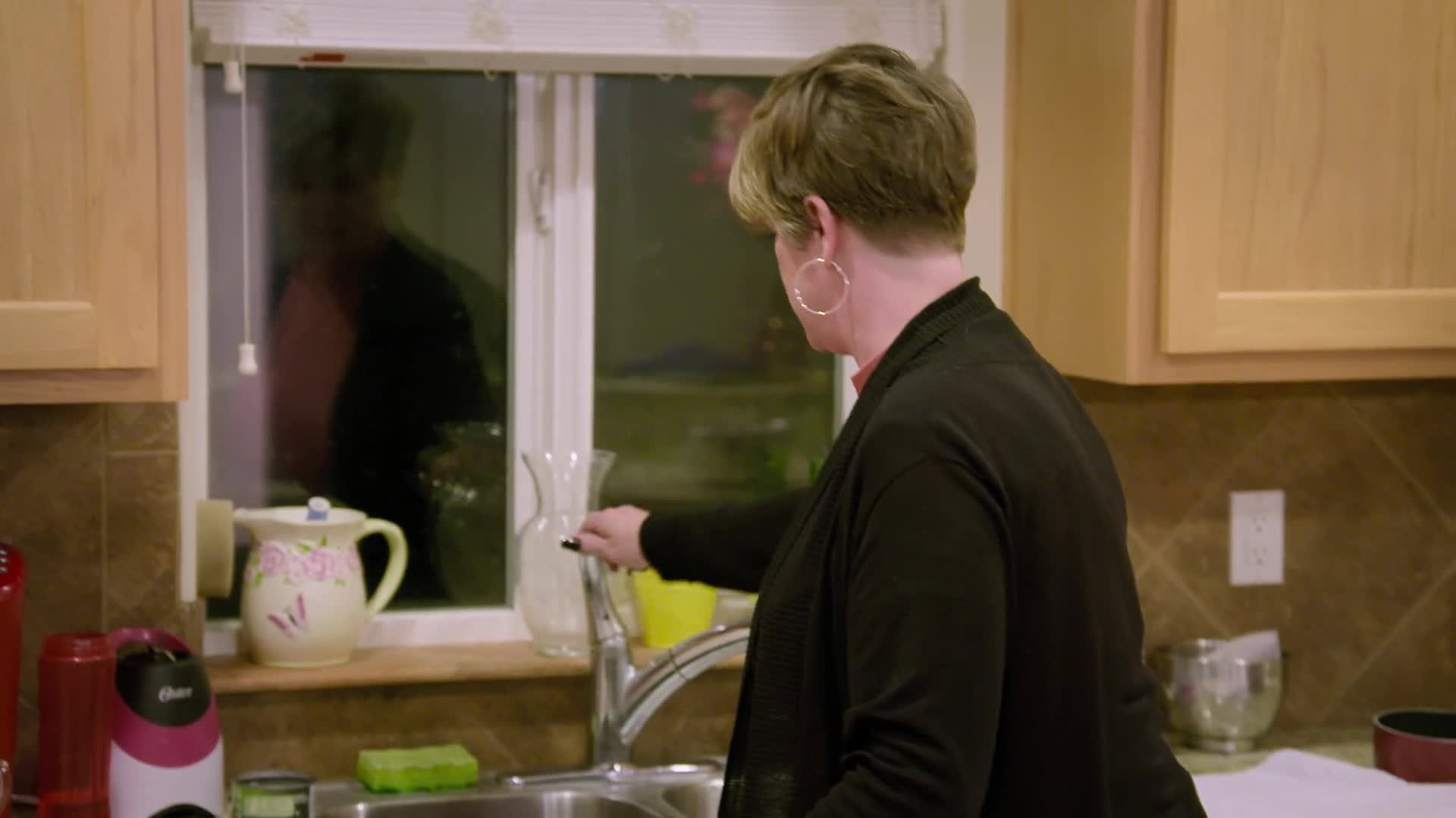 Sex Next Door S01E03 backdrop