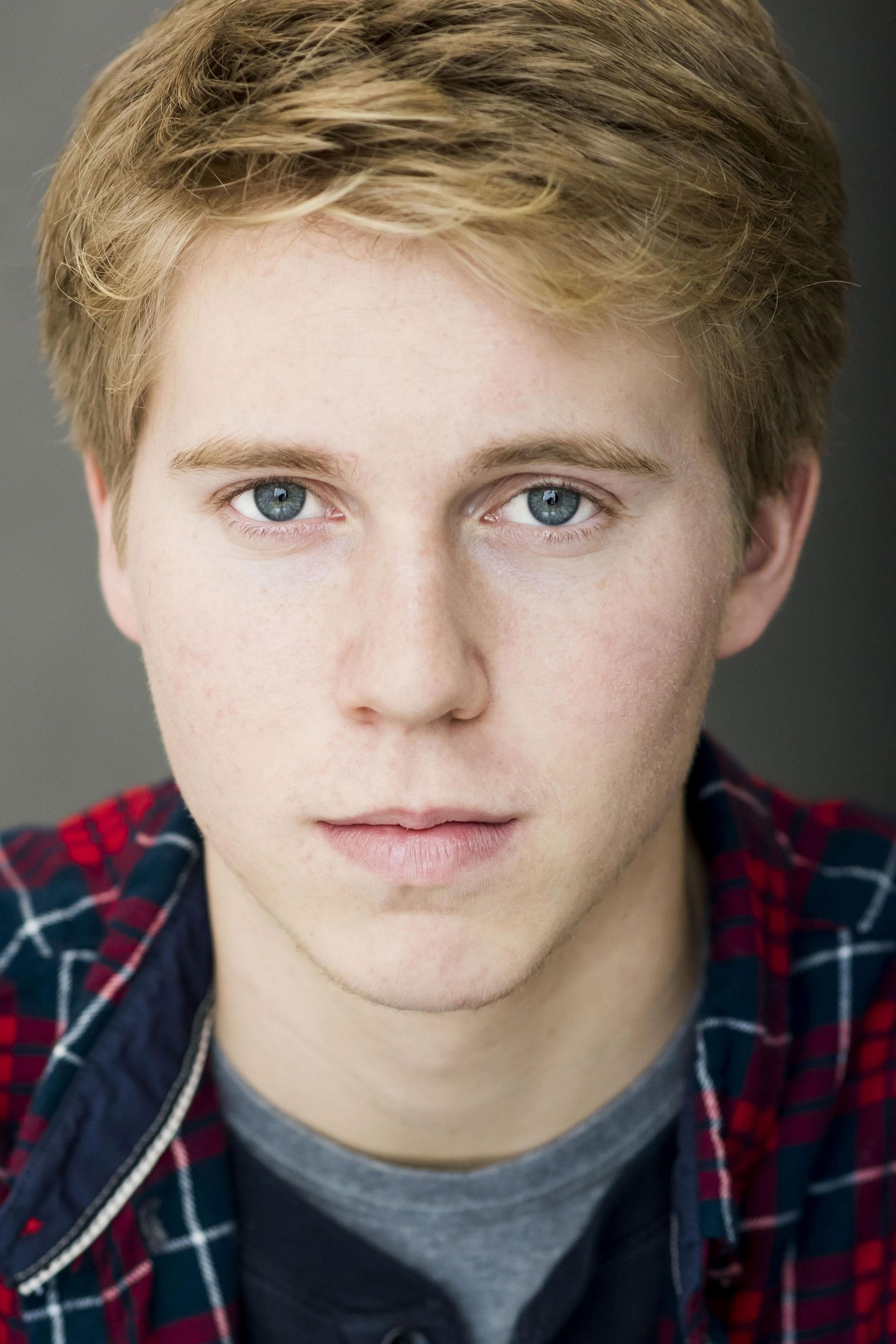 et billede af Emmett Carnahan