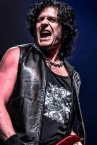 et billede af Phil Soussan