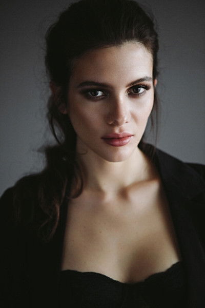 et billede af Ava Brackers