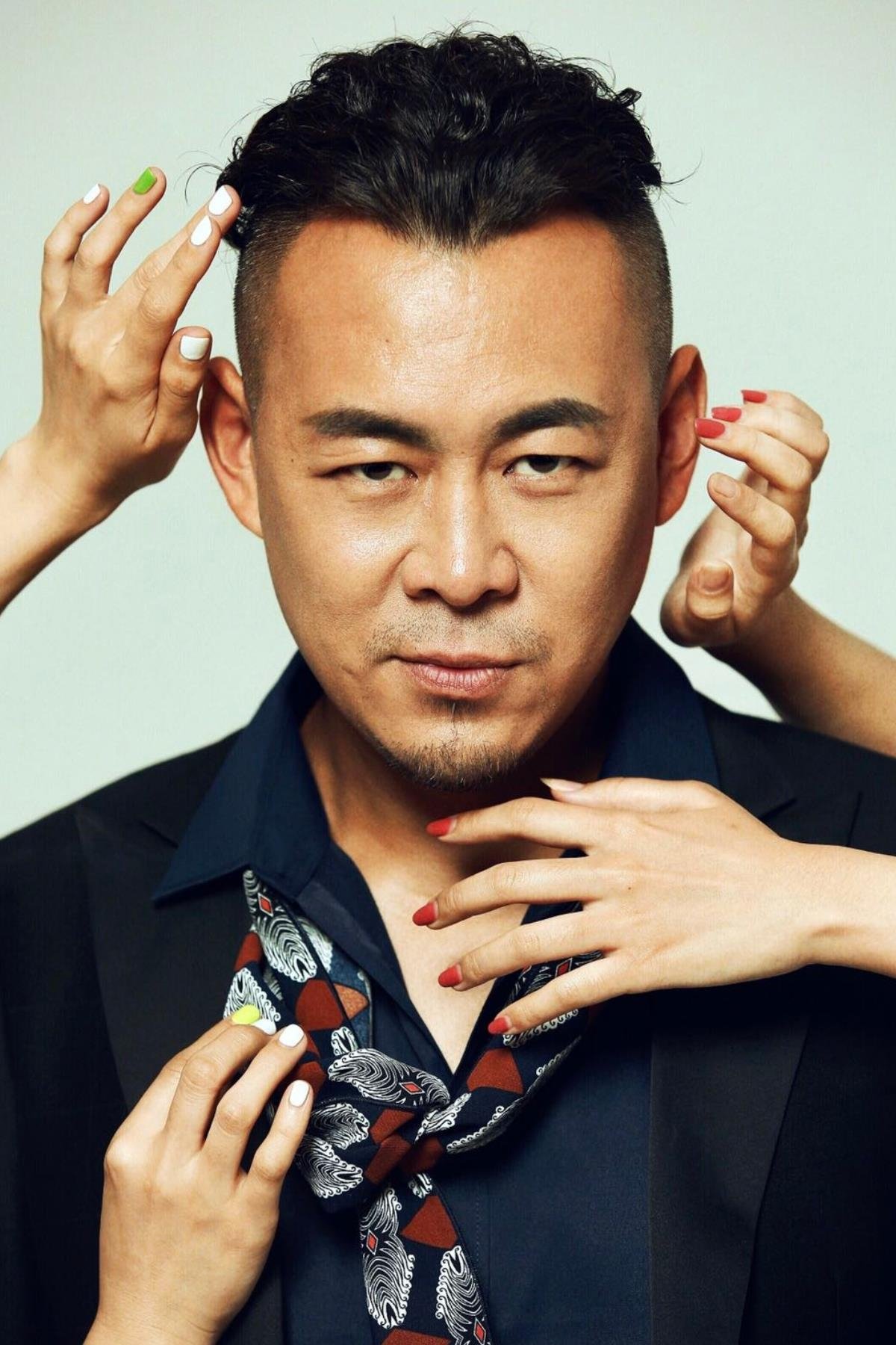 et billede af Hou Yong