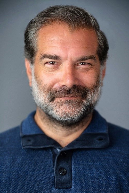 et billede af Carlos Thornton