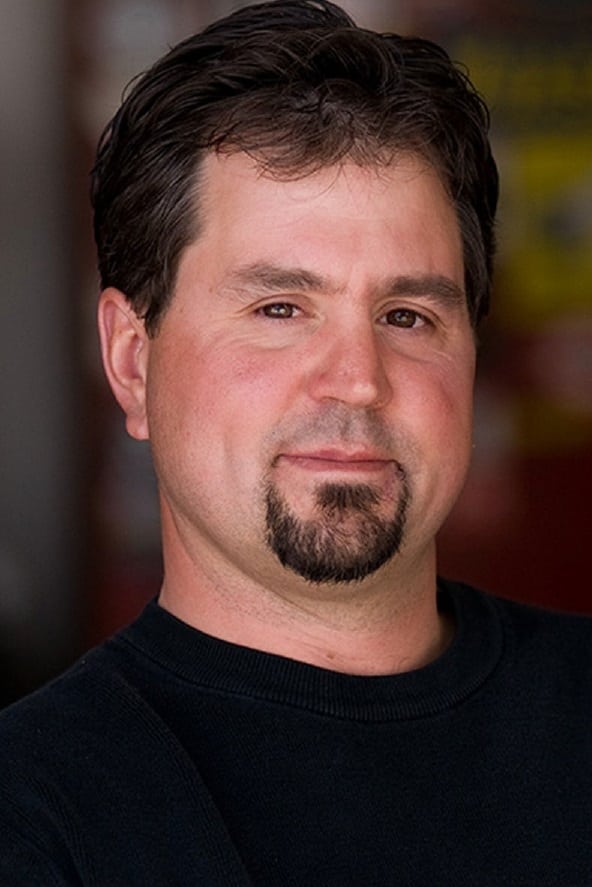 et billede af Guy Bews