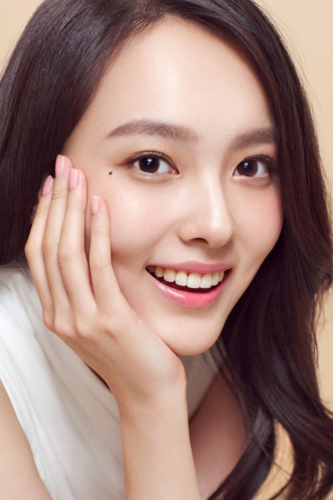 et billede af Yang Zhiying