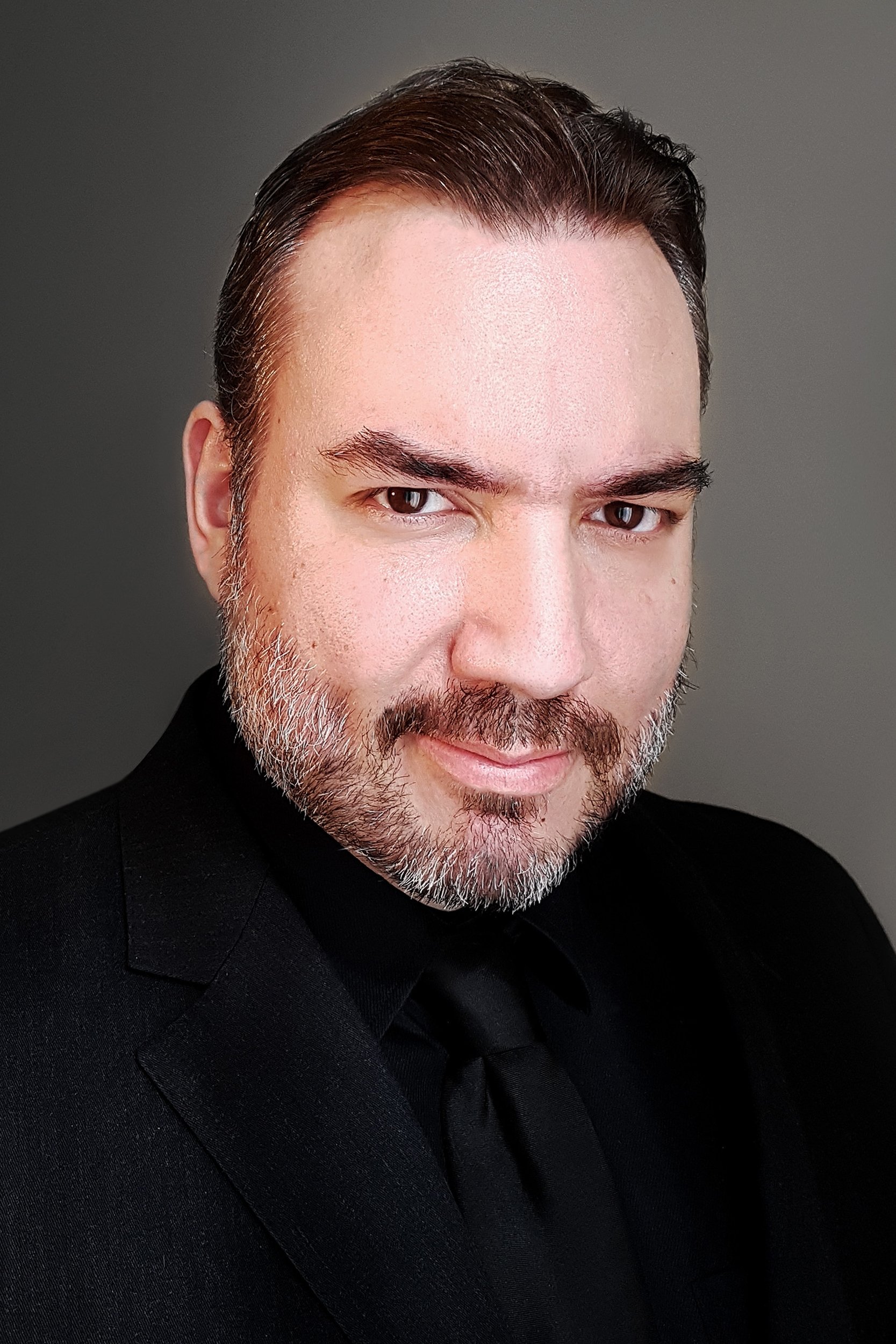 et billede af Anthony Jones Nestoras