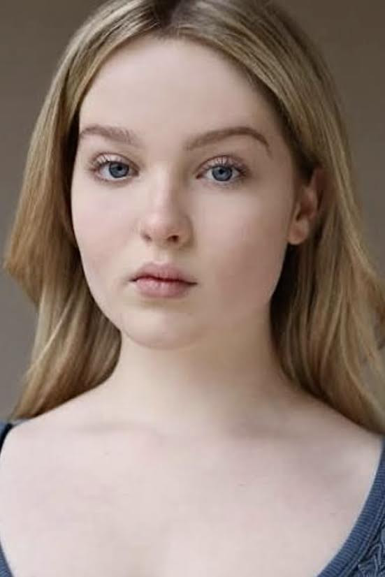 et billede af Scarlett Simmons