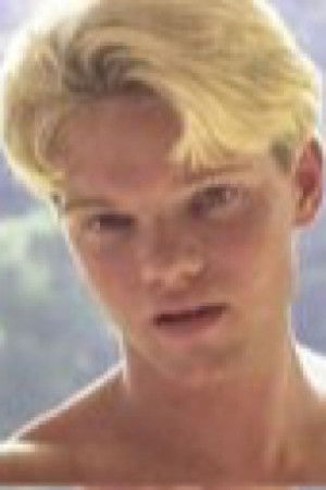 et billede af Troy Dillon