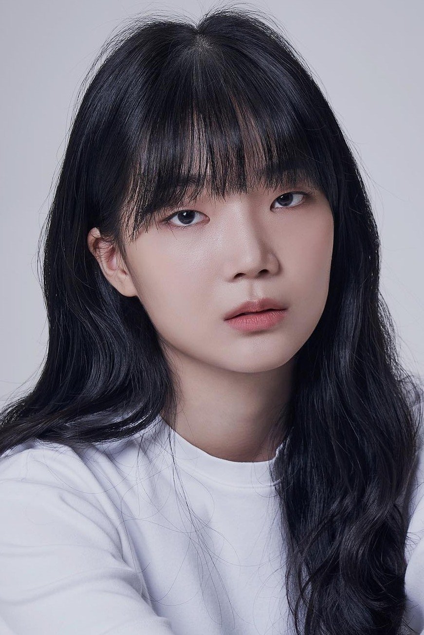 Kang Seol's picture in the cast