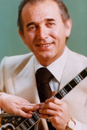 et billede af Giannis Karabesinis