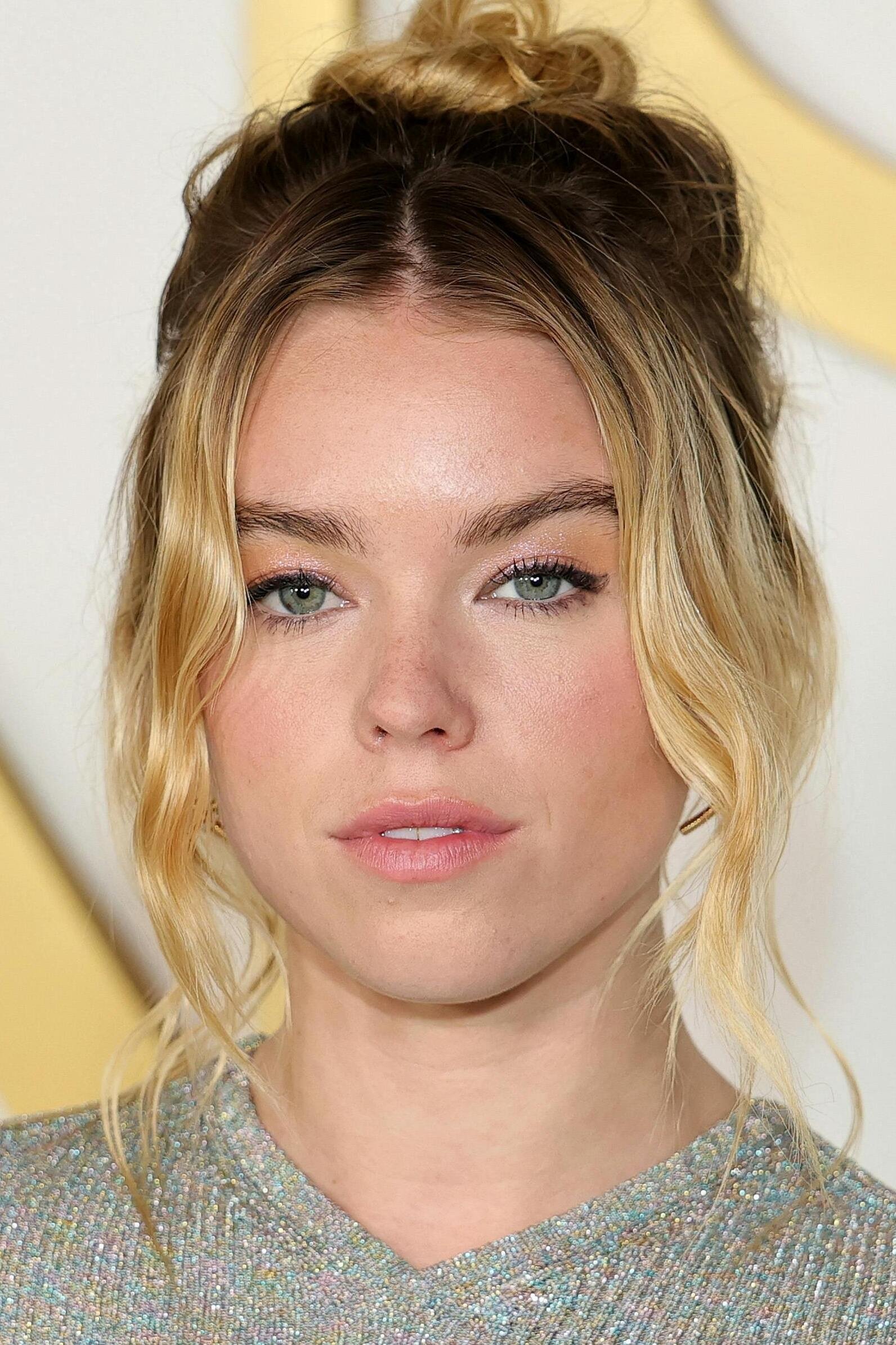 et billede af Milly Alcock