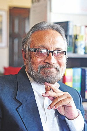 et billede af Aly Zaker 