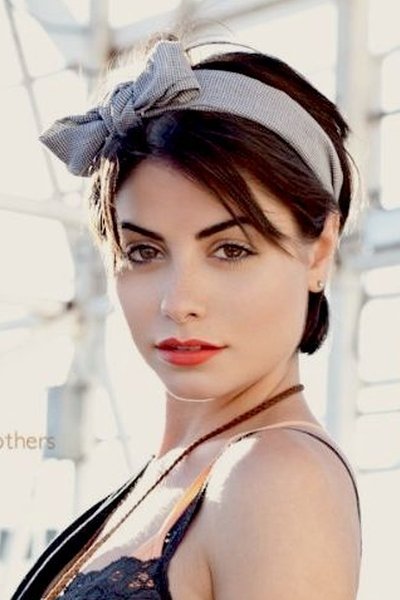 Sapphire Elia's picture in the cast