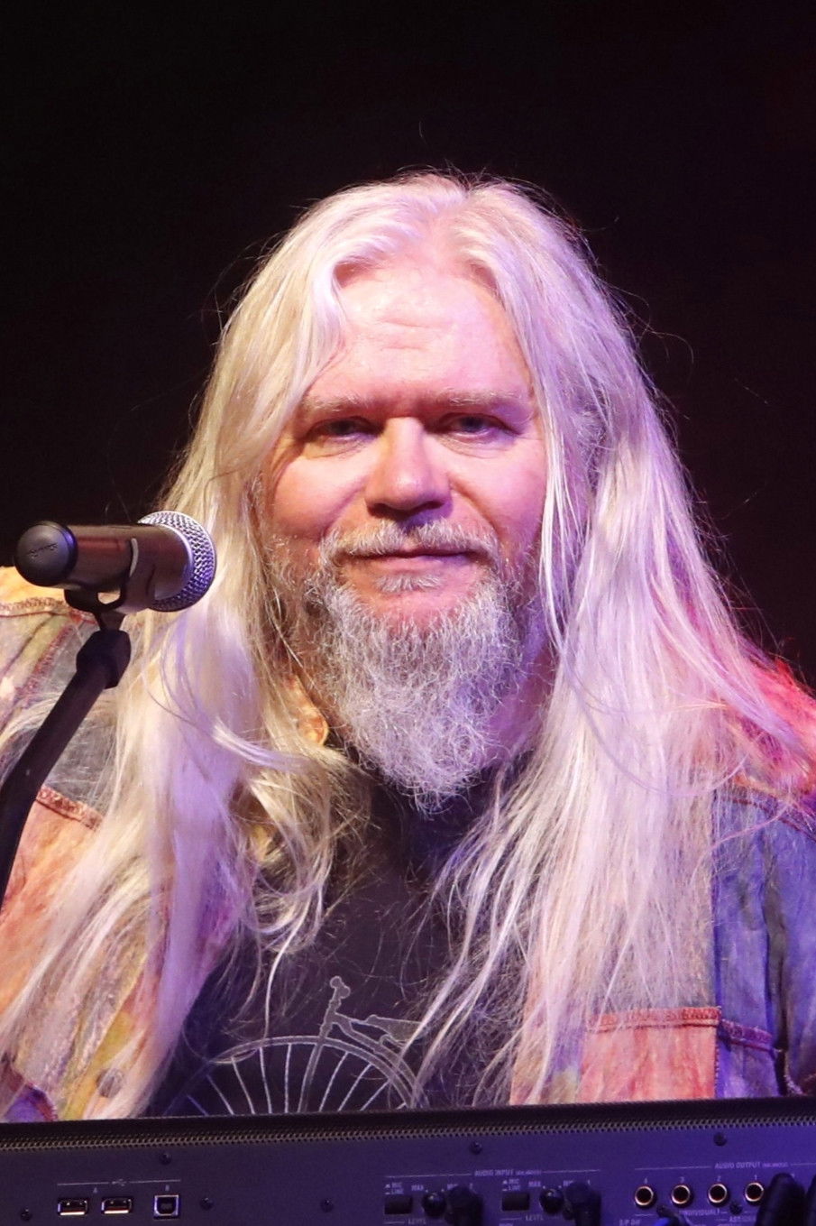 et billede af Clive Nolan