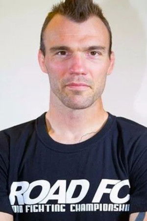 et billede af George Roop