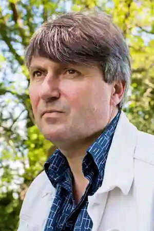 et billede af Simon Armitage
