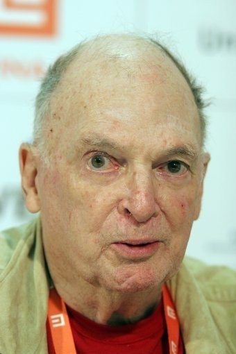 et billede af Lorenzo Semple Jr.