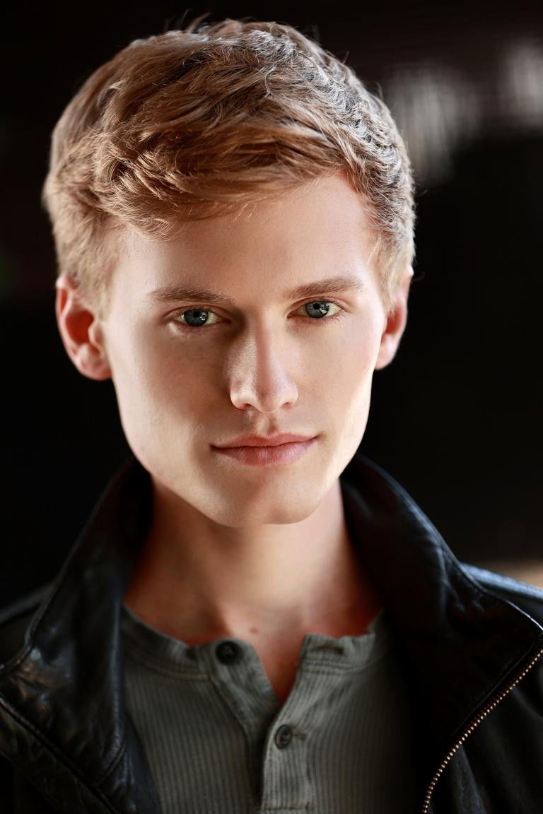 et billede af Jamie Sears