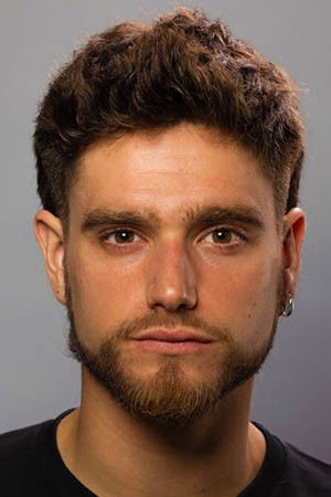 et billede af Javier Butler