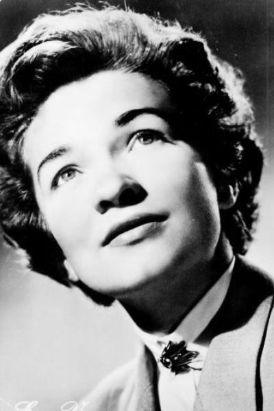 et billede af Éva Vass