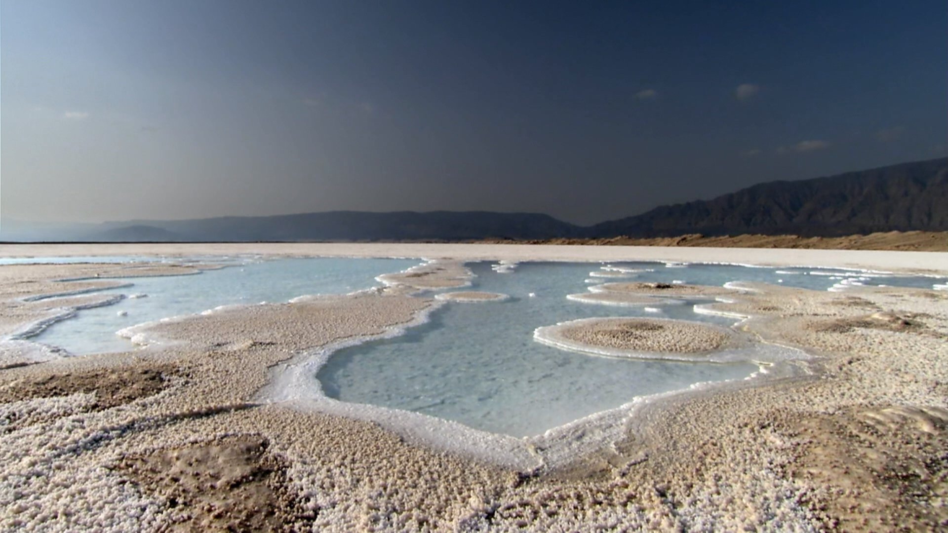 Thumbnail for Deleted Scene - Salt Lakes in Djibouti Season 0 Episode 4