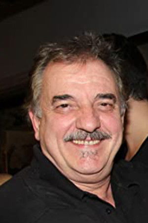 et billede af Michalis Mitrousis