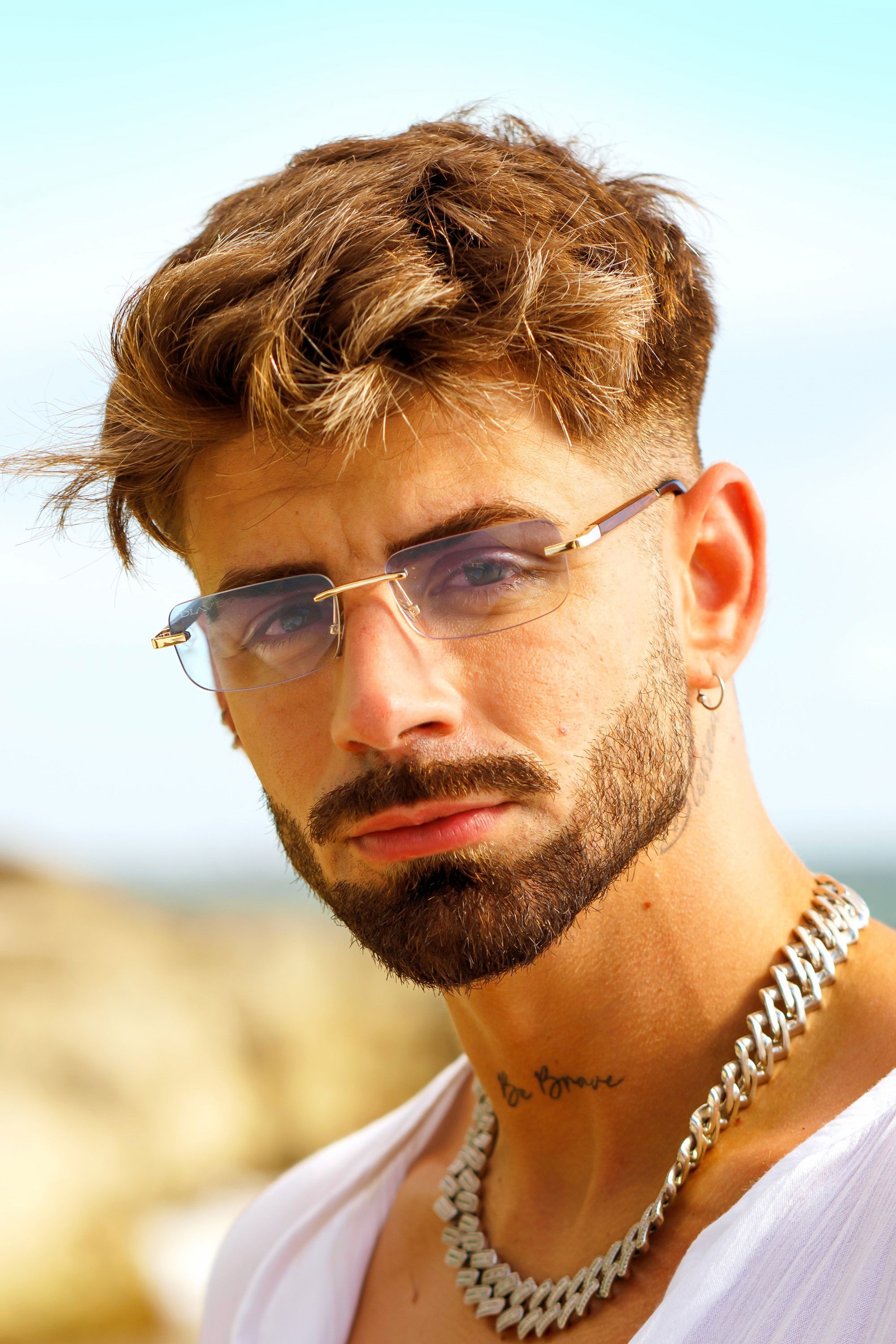 et billede af Isaac Torres