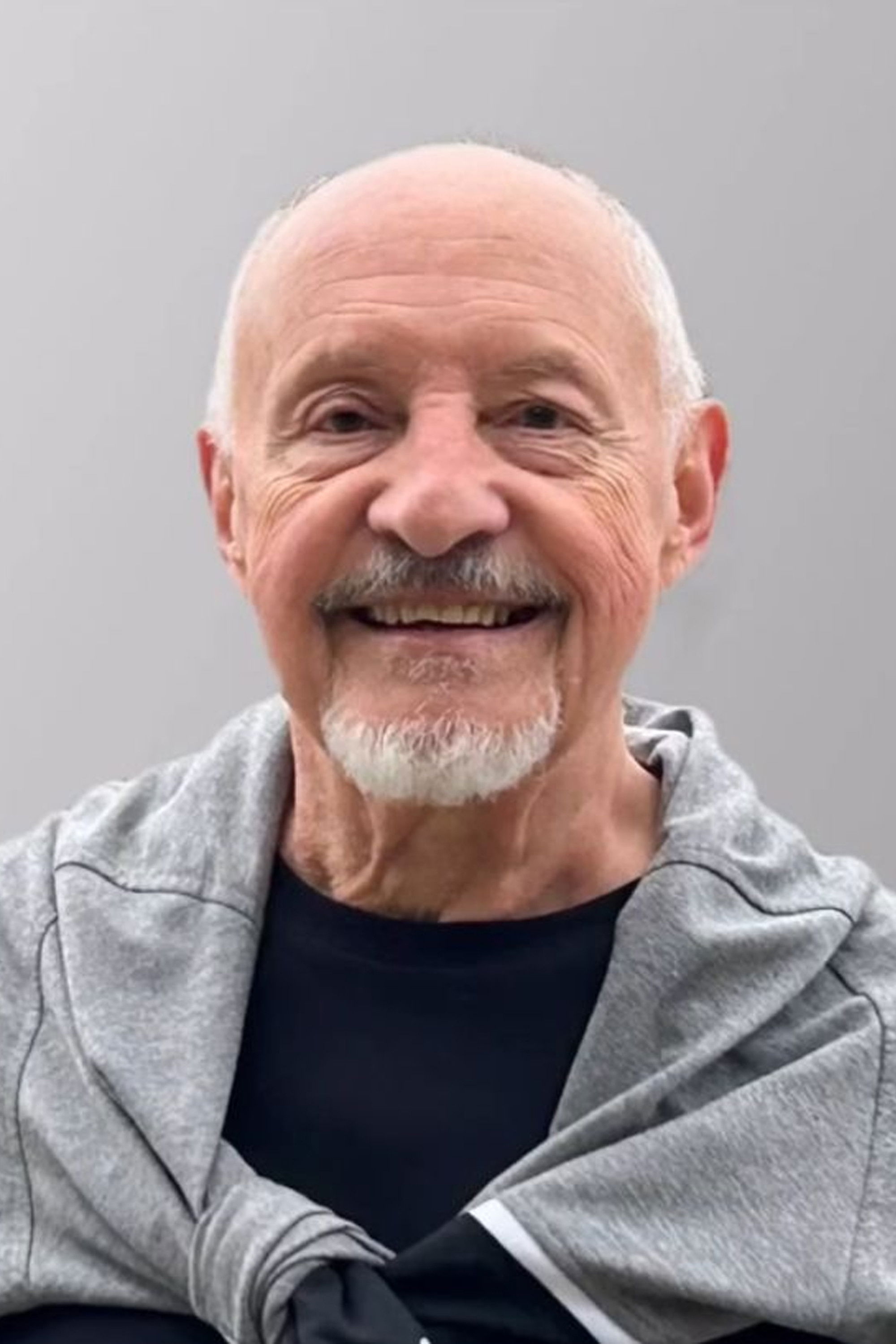 et billede af Julio López