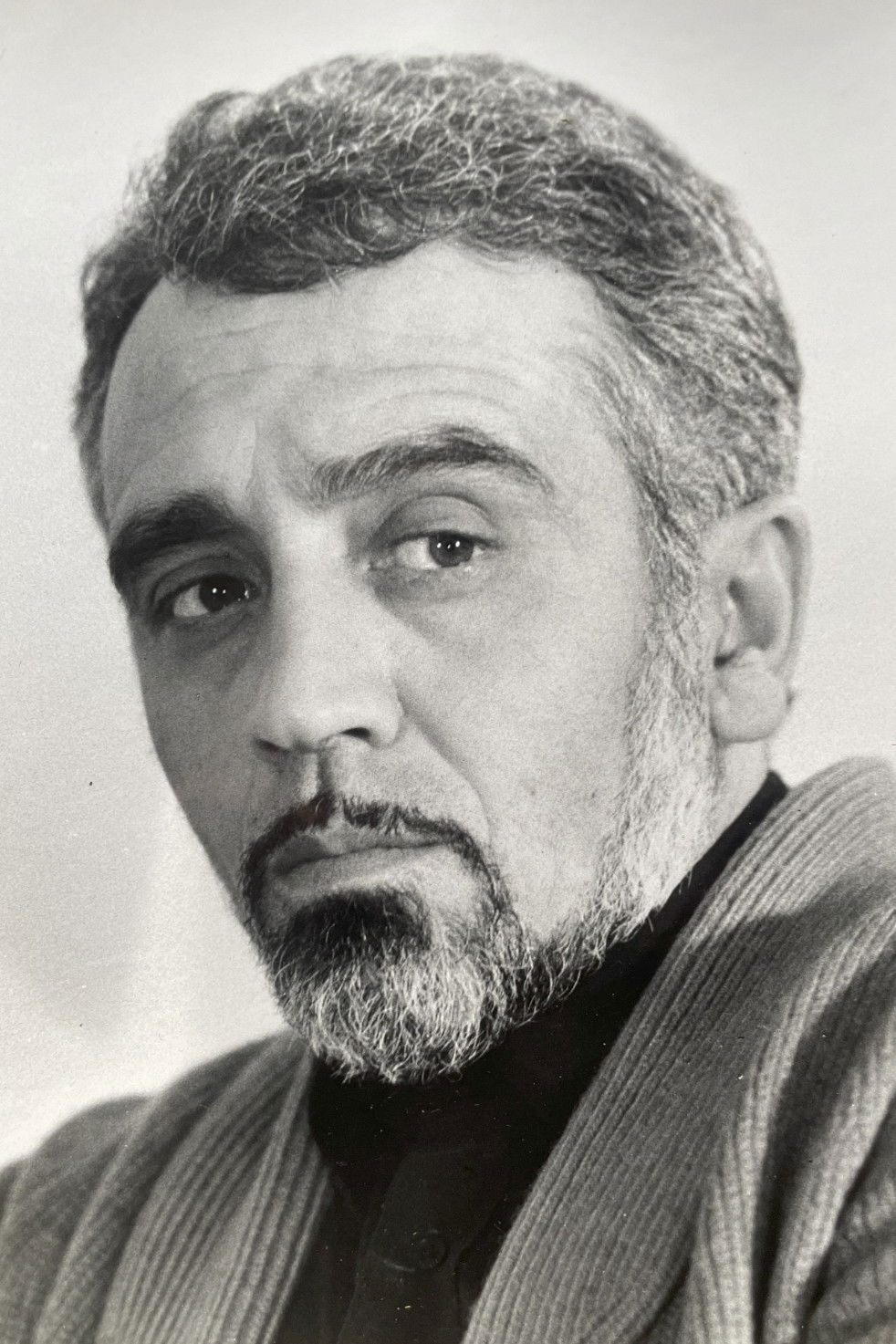 et billede af Edmond Keosayan