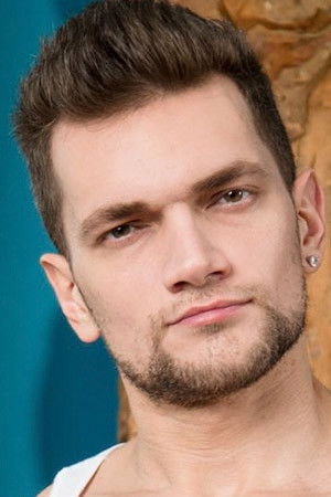 et billede af Adonis Cole