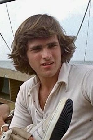 et billede af John Dukakis