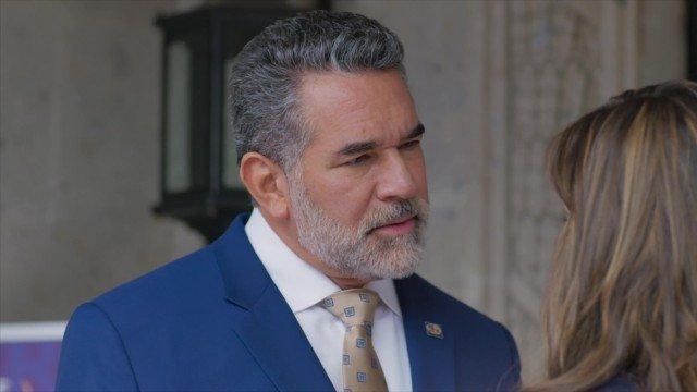 Juegos de amor y poder 1x16
