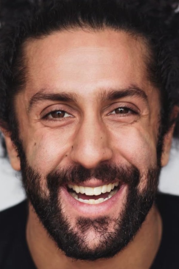 et billede af Dominic Garfield