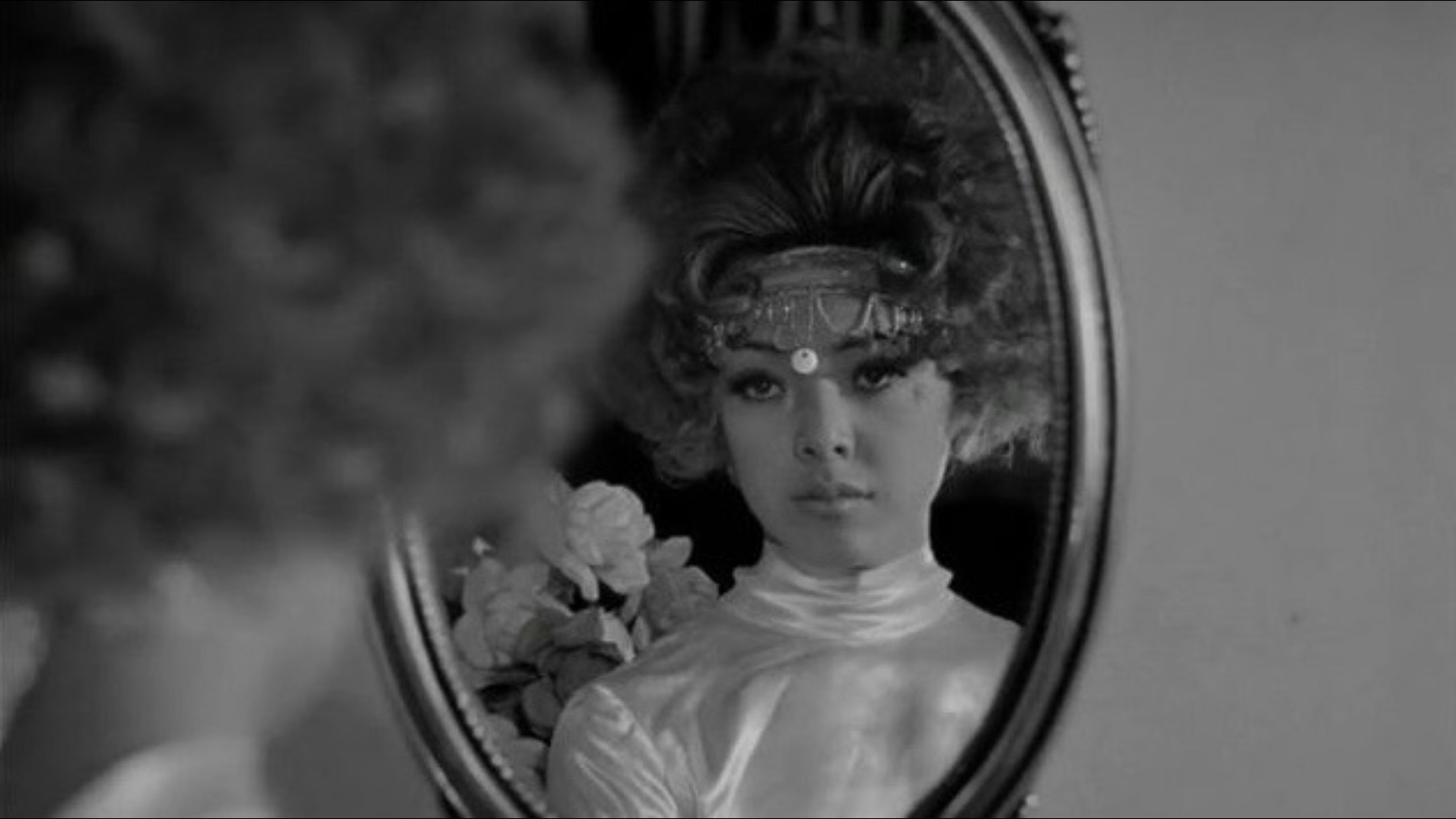 Funeral Parade of Roses