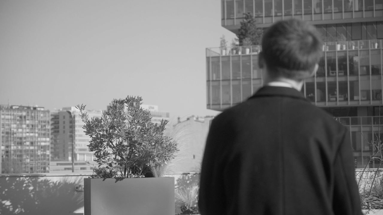 La Fuite Backdrop Blur