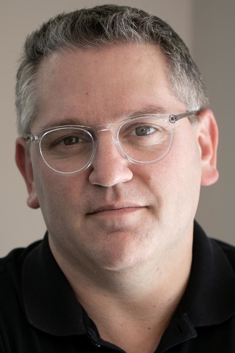 et billede af Trevor Roth