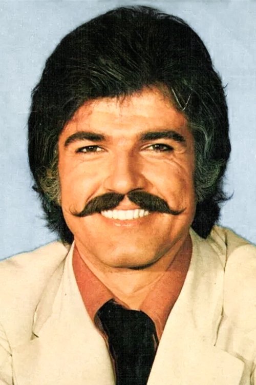 et billede af Serdar Gökhan