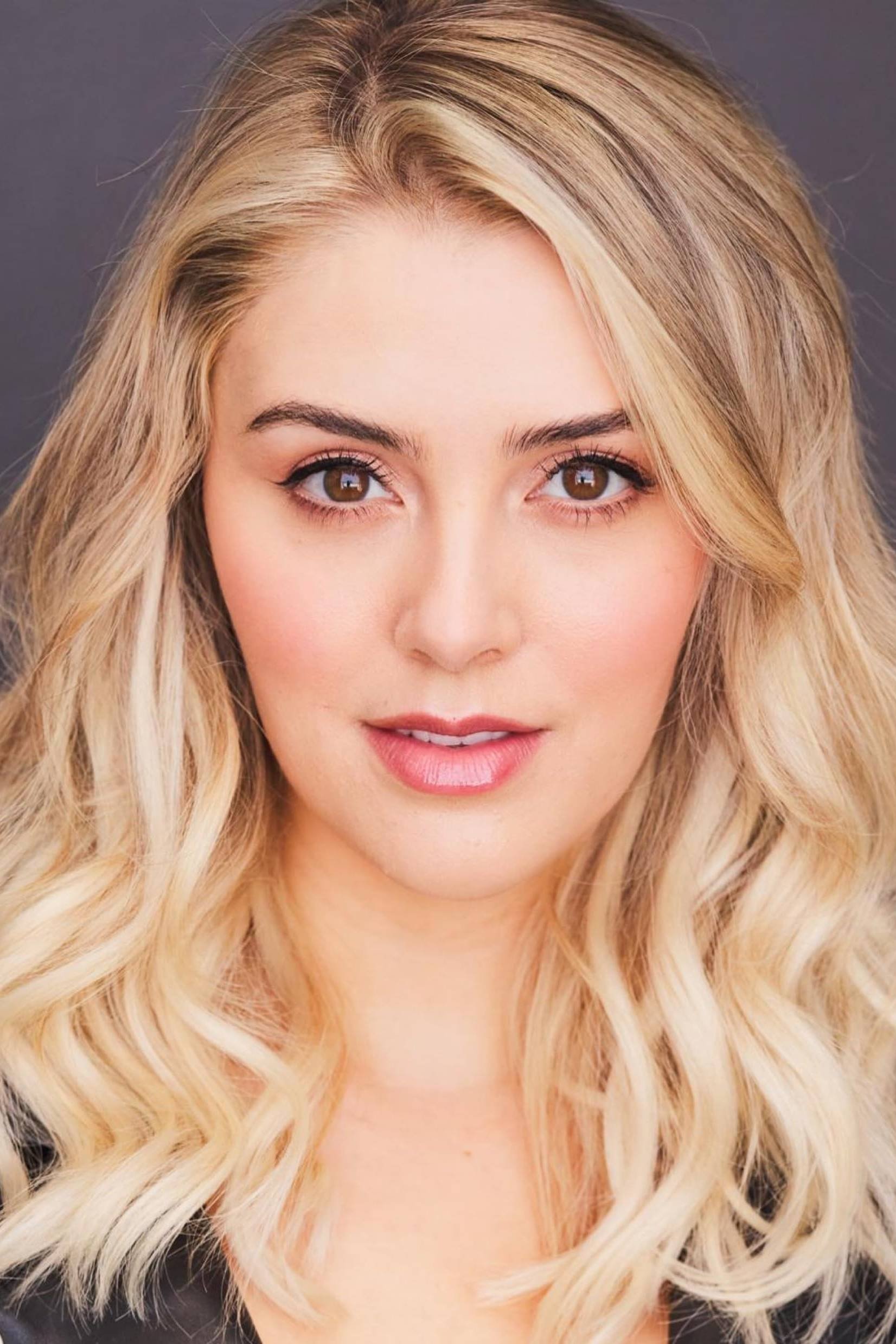 et billede af Cait Moira