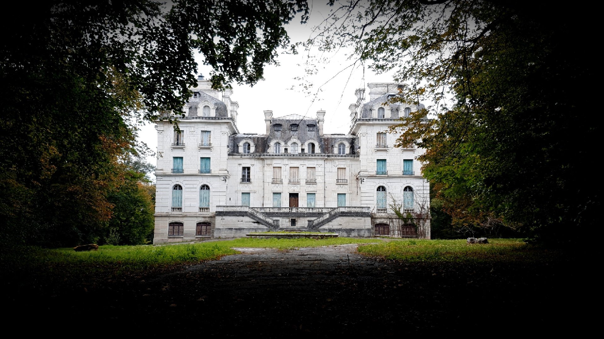 Le manoir a des yeux (2022)