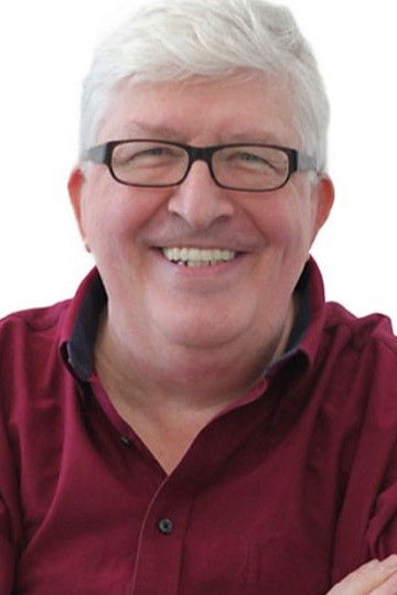 et billede af Simon Bates