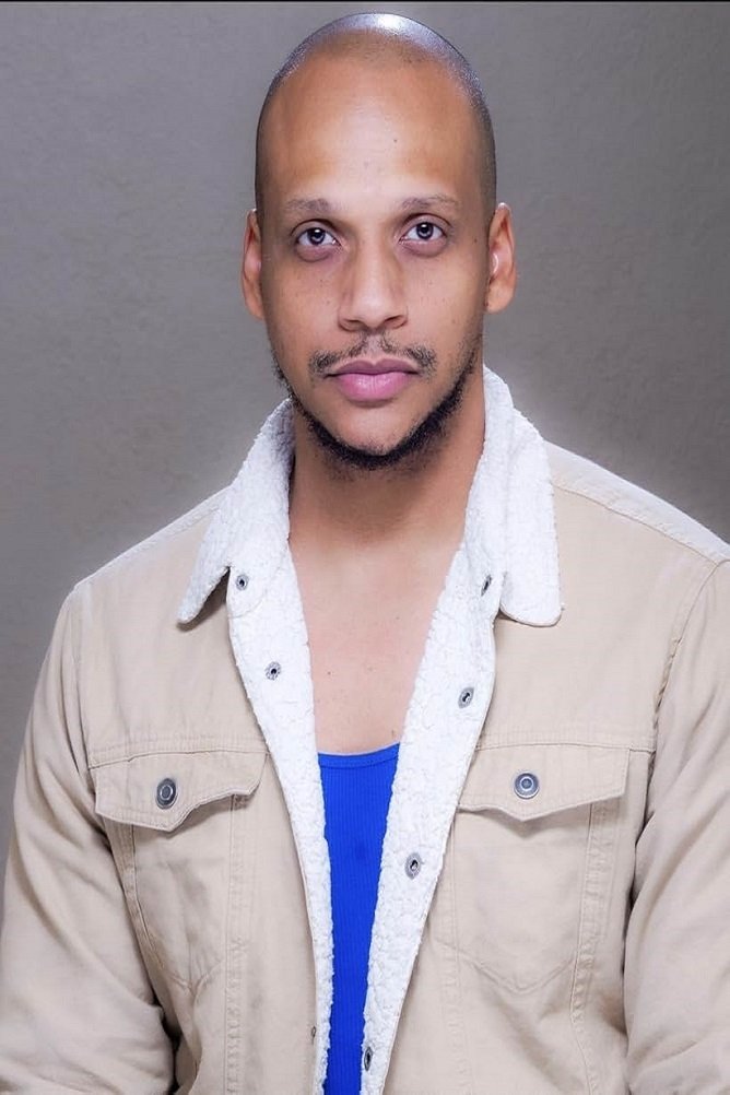 et billede af Devin Laster