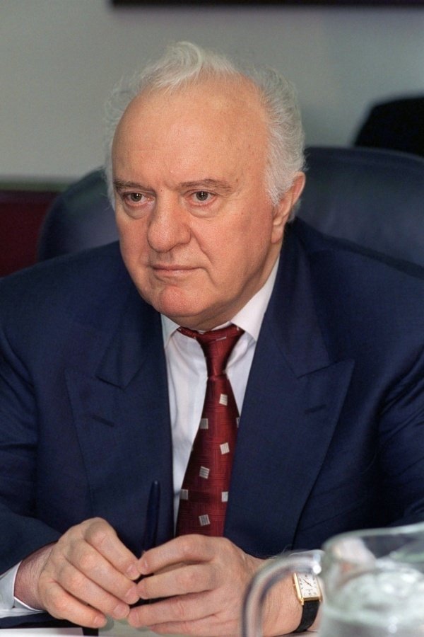 et billede af Eduard Shevardnadze