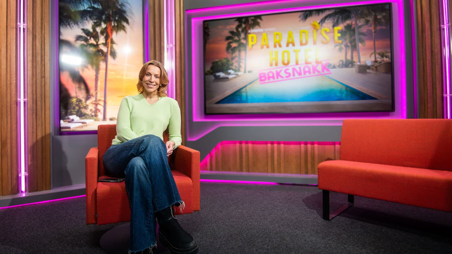 Paradise Hotel: Baksnakk Background