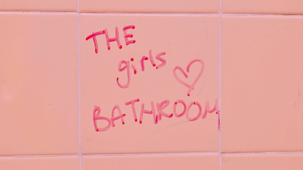 Imagem do Filme THE GIRLS BATHROOM: A DOCUMENTARY