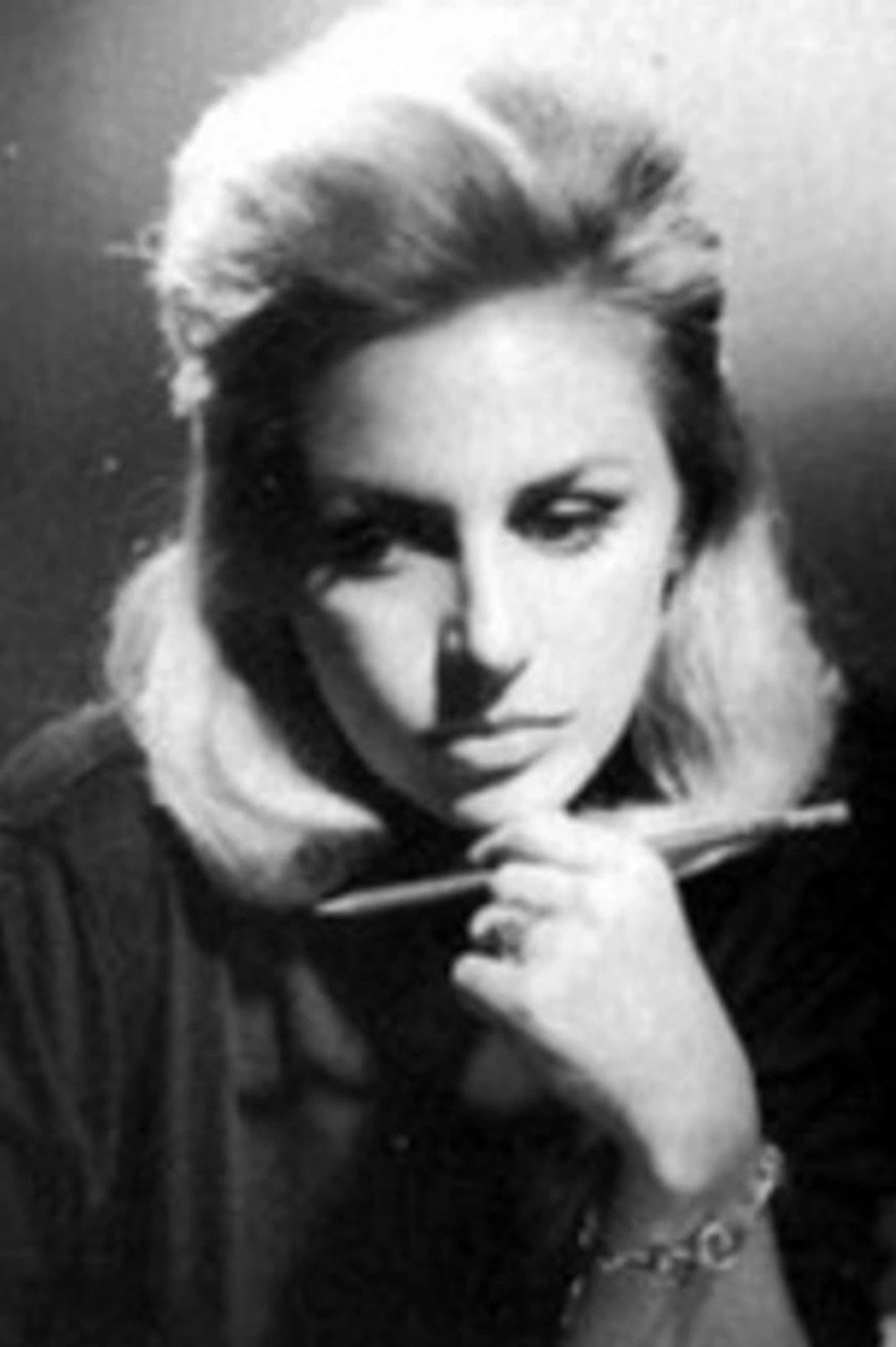 et billede af Nora Orlandi