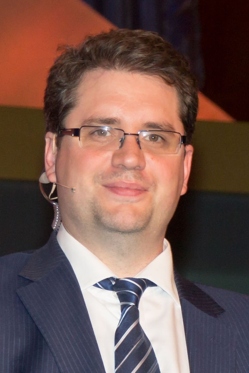 Eliot Higgins's picture in the cast
