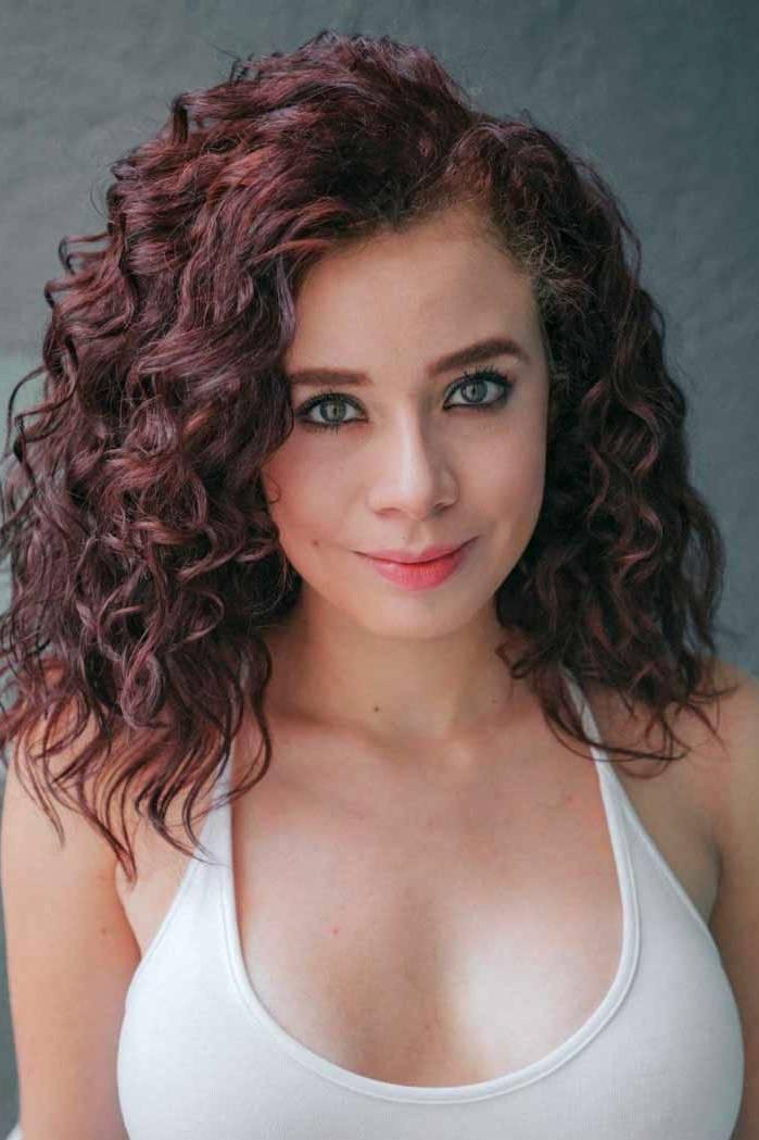 Sharon Del Sirius as Disheveled girl
